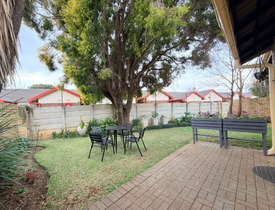 3 Bedroom Property for Sale in Kannoniers Park North West